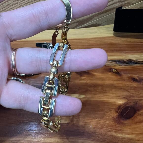 Bracelet Lot 11 Pieces Silver Black Gold Tone Stacking Shimmer Bangles Filigree - Picture 13 of 13